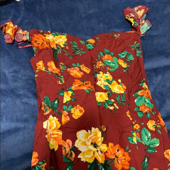 Burgundy Floral Off-the-shoulder Maxi Dress - Picture 3 of 3